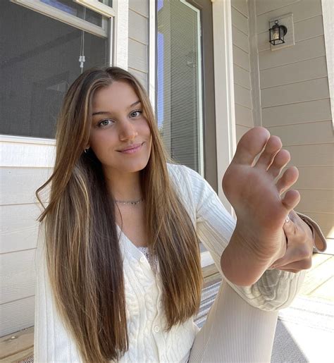 Amateur Foot Worship Porn Videos